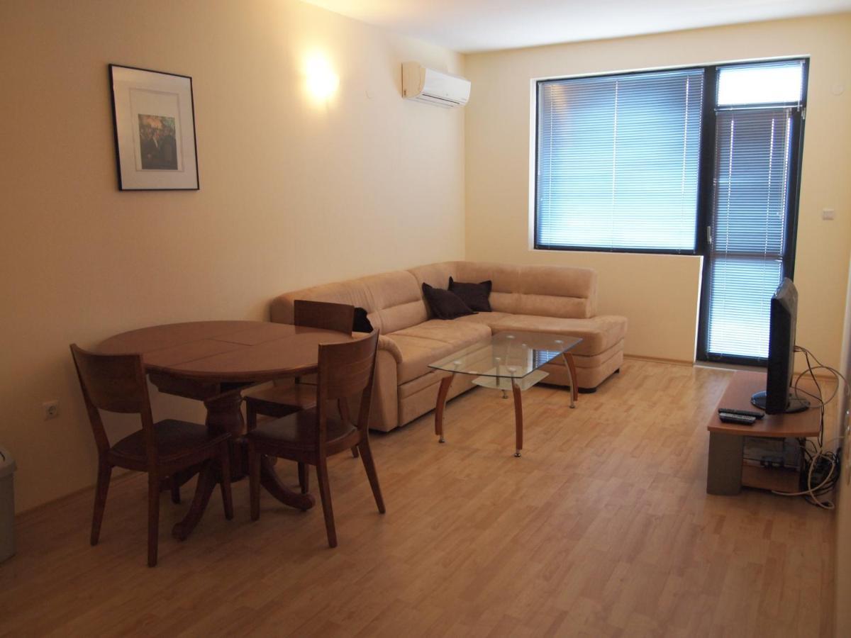 Europroperties Yalta Apartments ゴールデンサンド エクステリア 写真