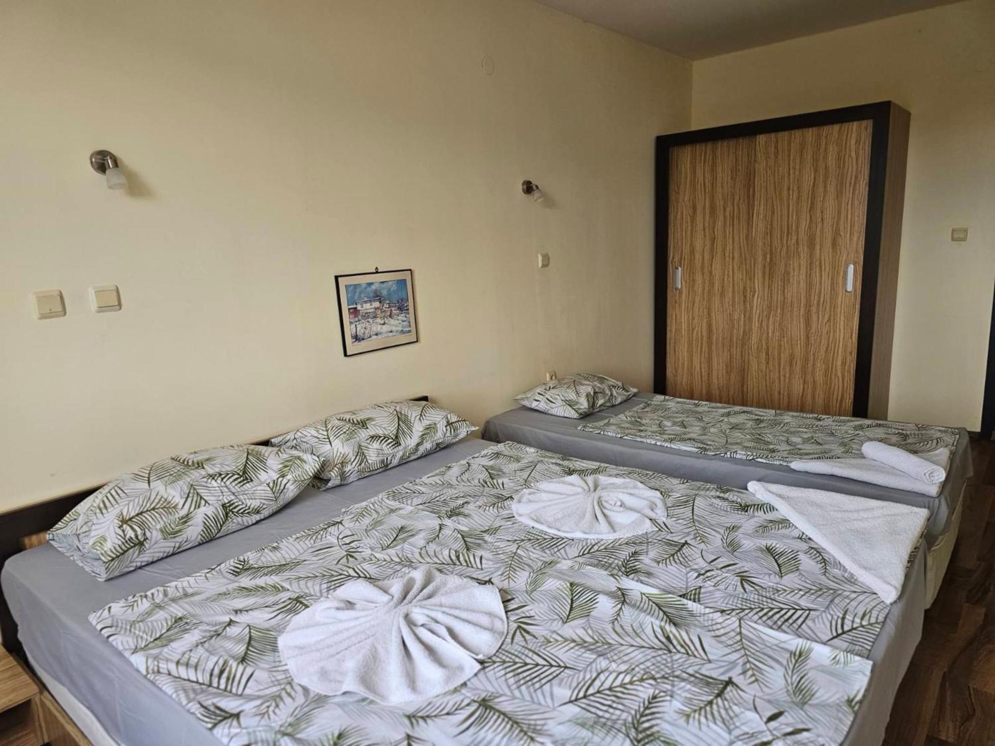 Europroperties Yalta Apartments ゴールデンサンド エクステリア 写真