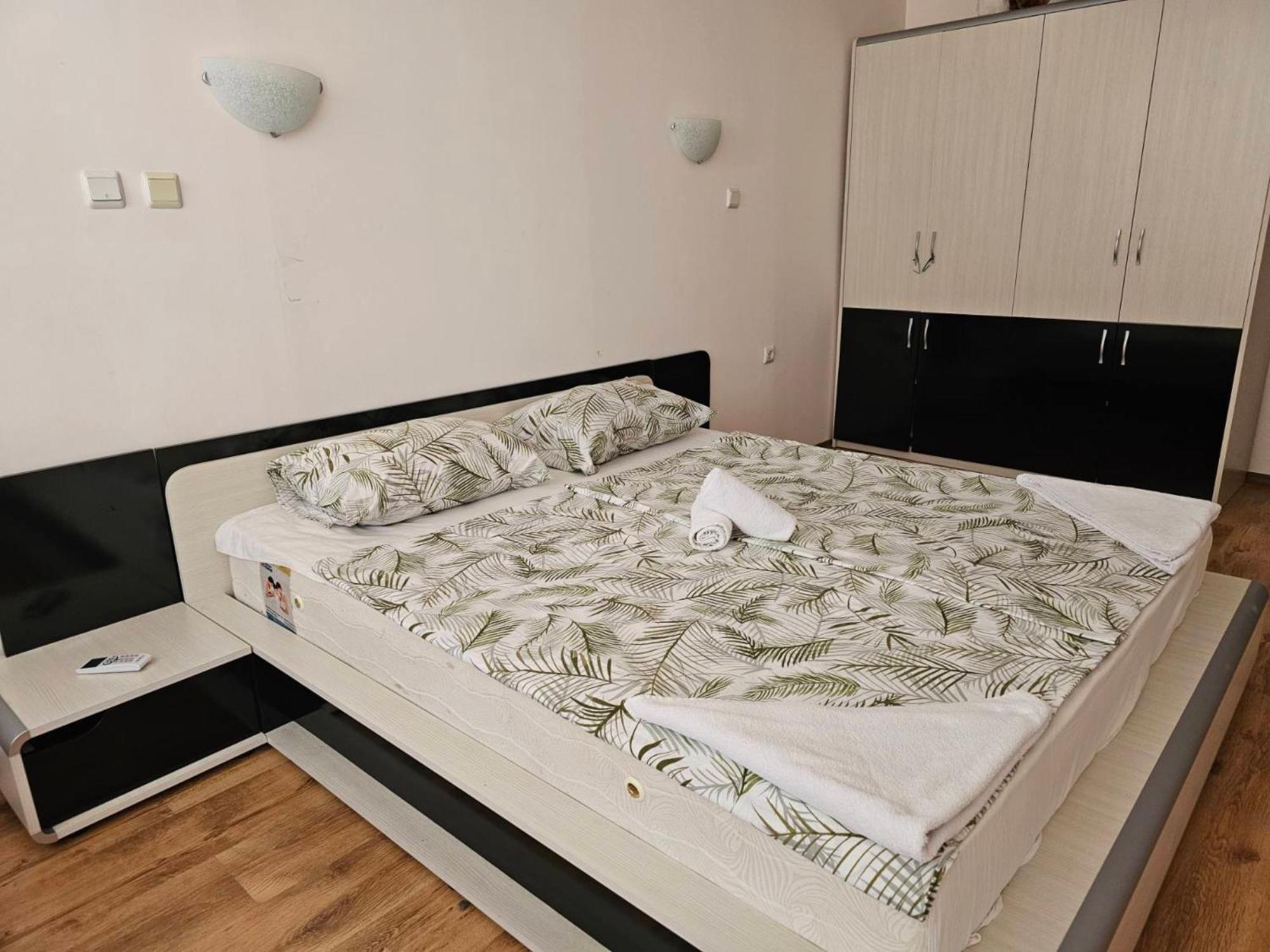 Europroperties Yalta Apartments ゴールデンサンド エクステリア 写真