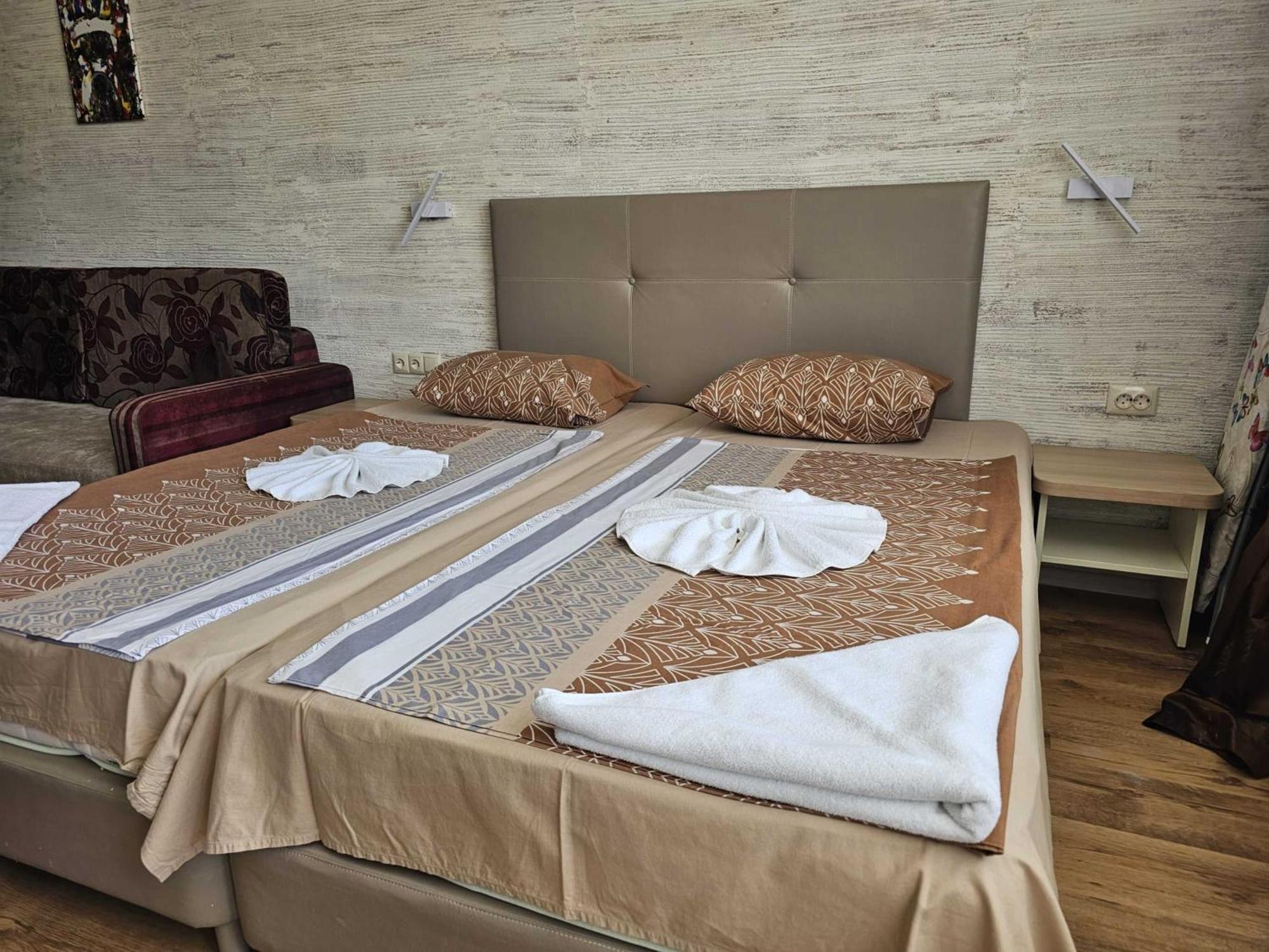 Europroperties Yalta Apartments ゴールデンサンド エクステリア 写真