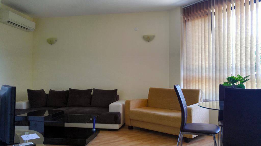 Europroperties Yalta Apartments ゴールデンサンド エクステリア 写真